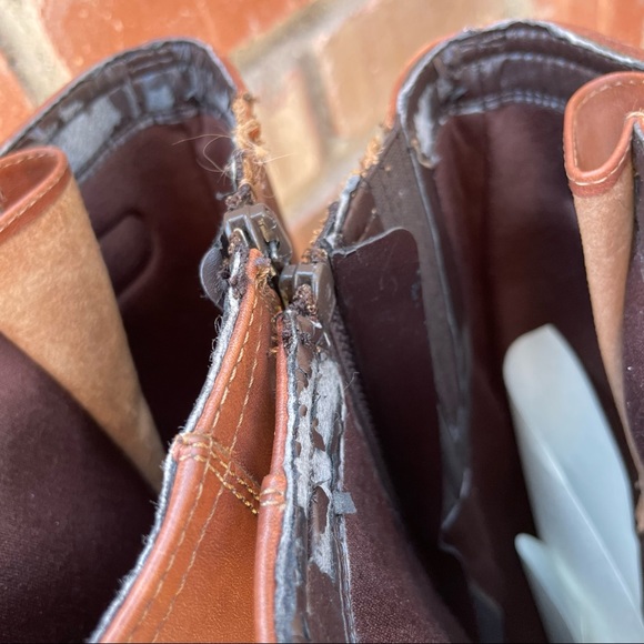 CLARKS •Tall Brown, Square Toe, Full Zip Leather Boots Sz 6 - Picture 11 of 11